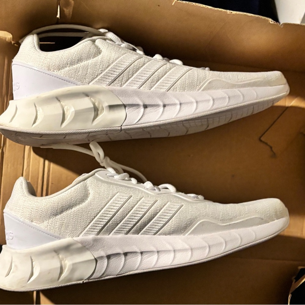 Men’s adidas Kaptir 3.0 Sneaker - Size 11.5